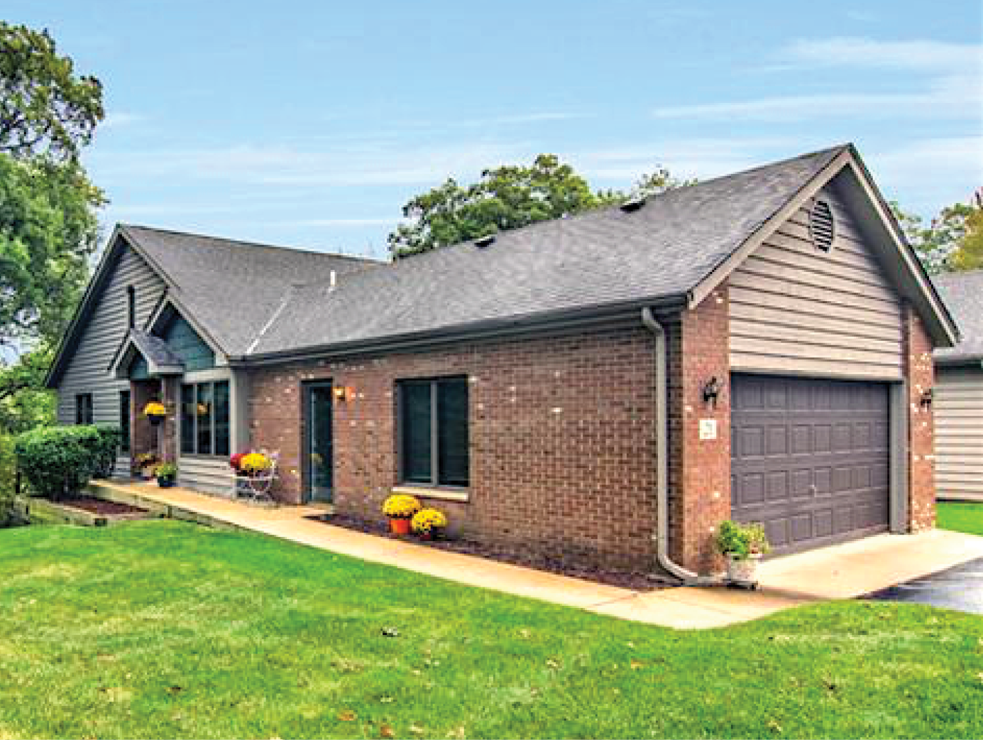 photo of exterior of fairways at Village Woods